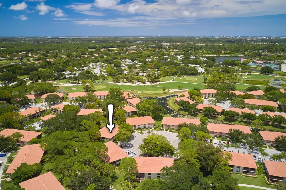 563 Brackenwood Place Palm Beach Gardens, FL 33418