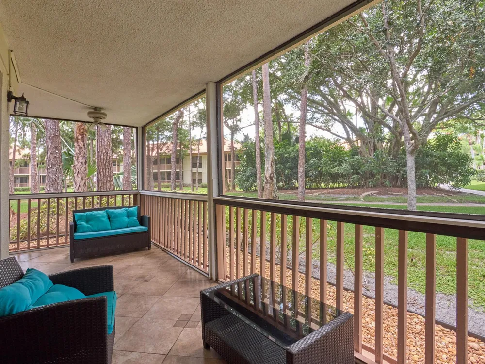 563 Brackenwood Place Palm Beach Gardens, FL 33418