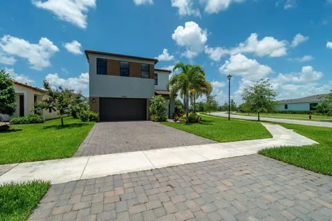 5447 Starfish Road