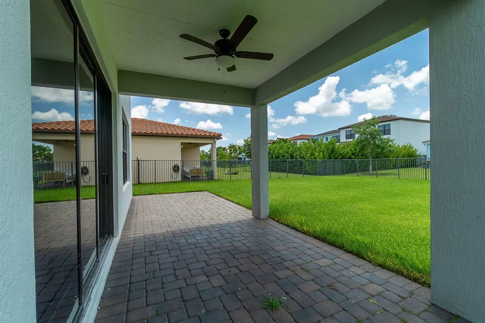 5447 Starfish Road Westlake, FL 33470