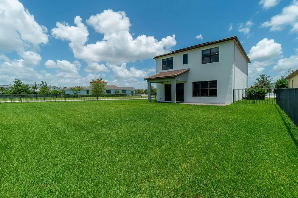 5447 Starfish Road Westlake, FL 33470
