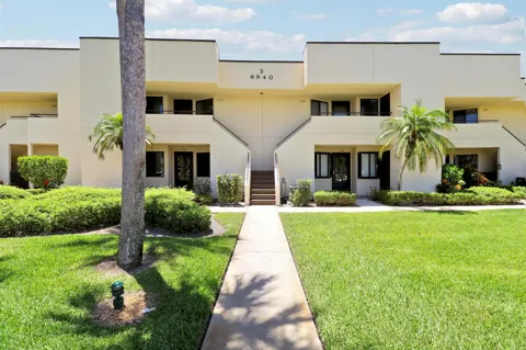 6940 SE CONSTITUTION BOULEVARD #203