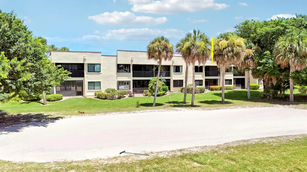 6940 SE Constitution Boulevard Hobe Sound, FL 33455