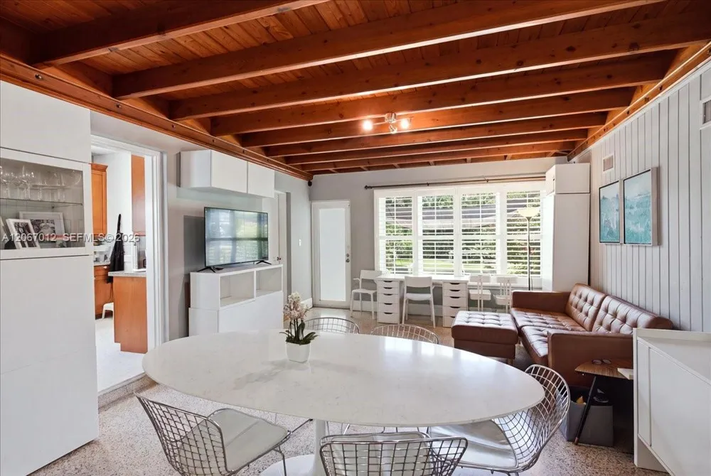 155 SW 28th Rd Miami, FL 33129