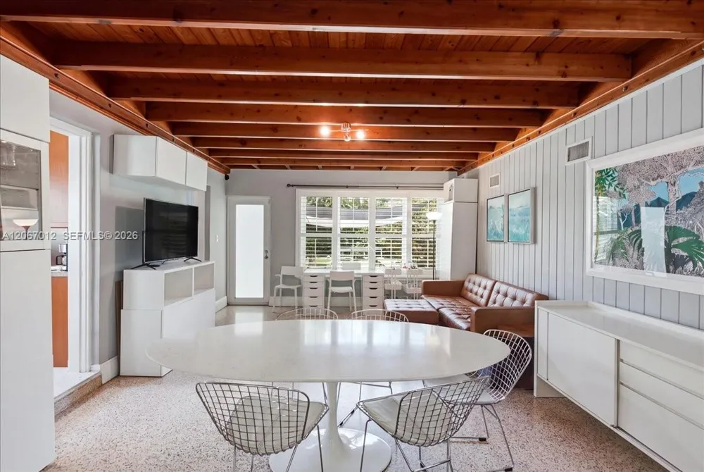 155 SW 28th Rd Miami, FL 33129