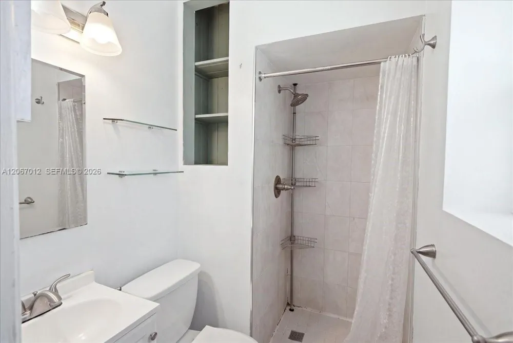 155 SW 28th Rd Miami, FL 33129