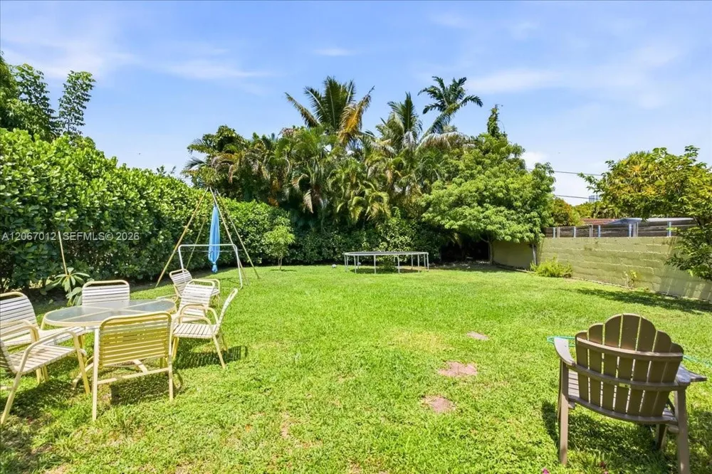 155 SW 28th Rd Miami, FL 33129