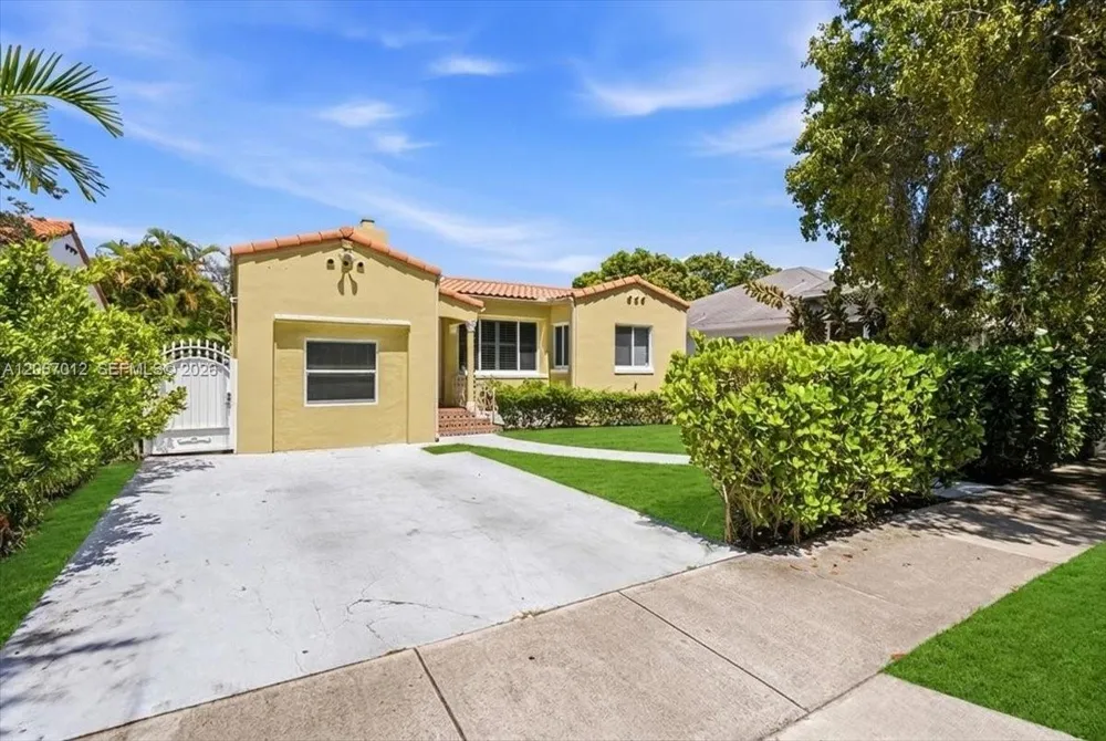 155 SW 28th Rd Miami, FL 33129