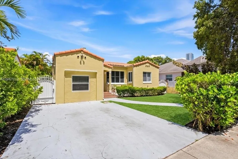 155 SW 28th Rd Miami, FL 33129
