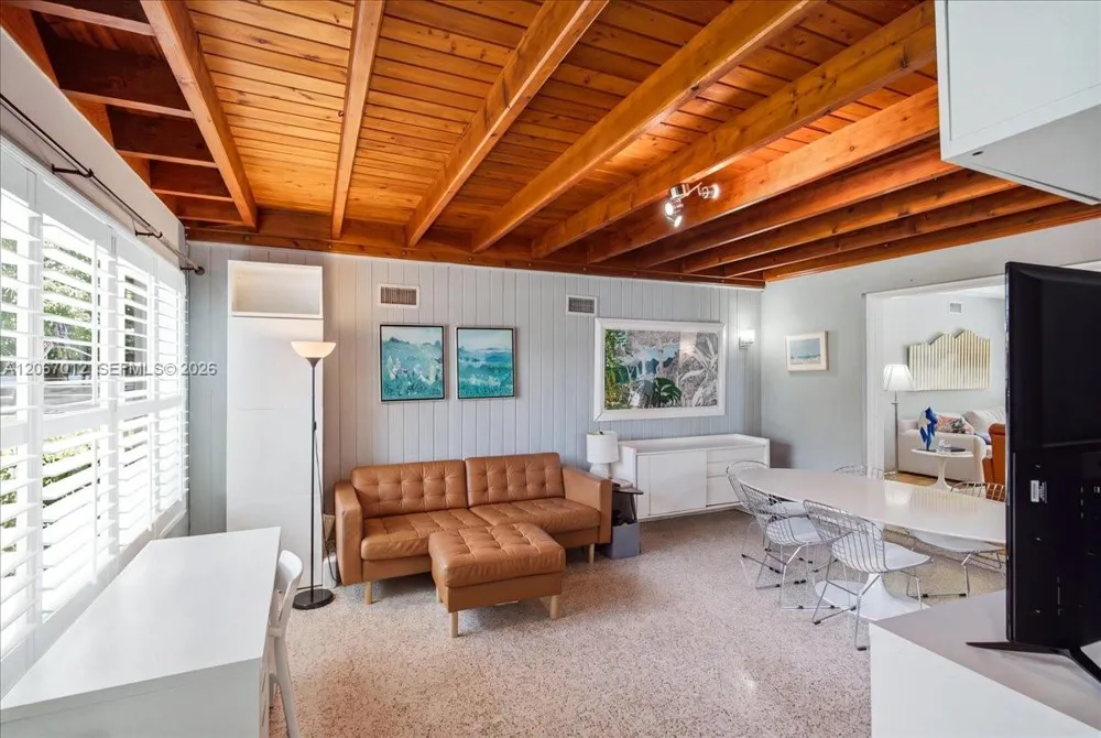155 SW 28th Rd Miami, FL 33129