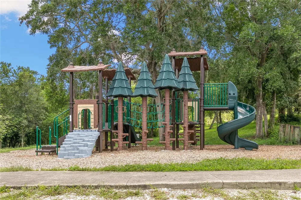 1435 WEGMANN DRIVE Tarpon Springs, FL 34689
