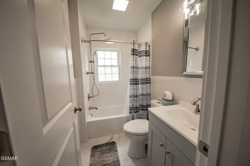 359 Old Knoxville Highway Newport, TN 37821