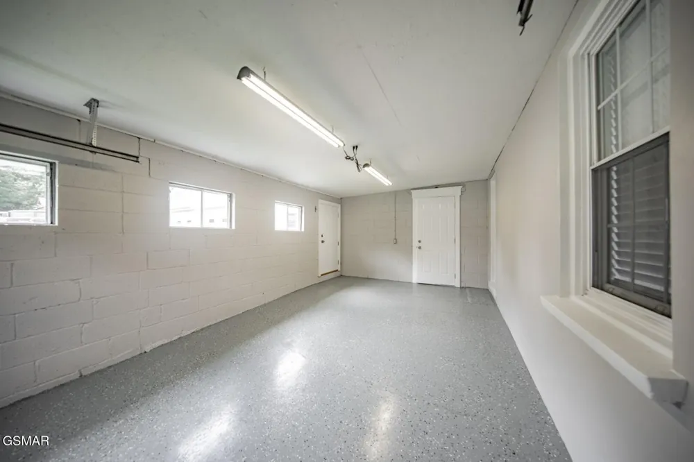 359 Old Knoxville Highway Newport, TN 37821