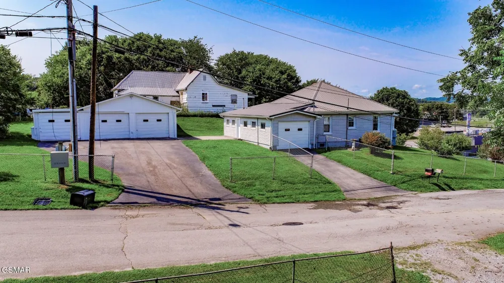 359 Old Knoxville Highway Newport, TN 37821