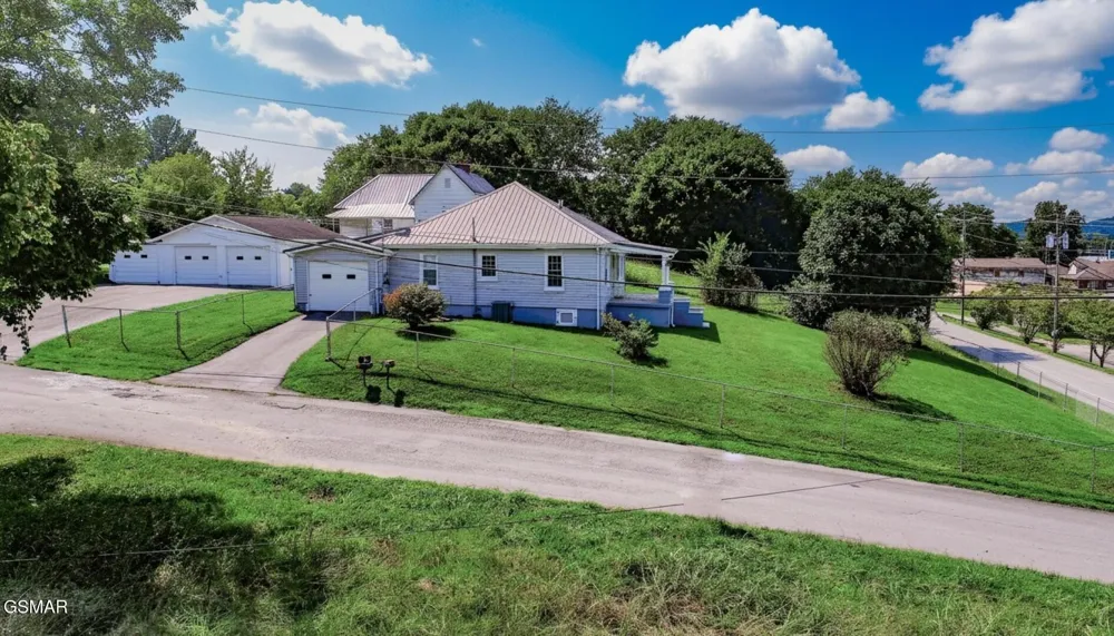 359 Old Knoxville Highway Newport, TN 37821