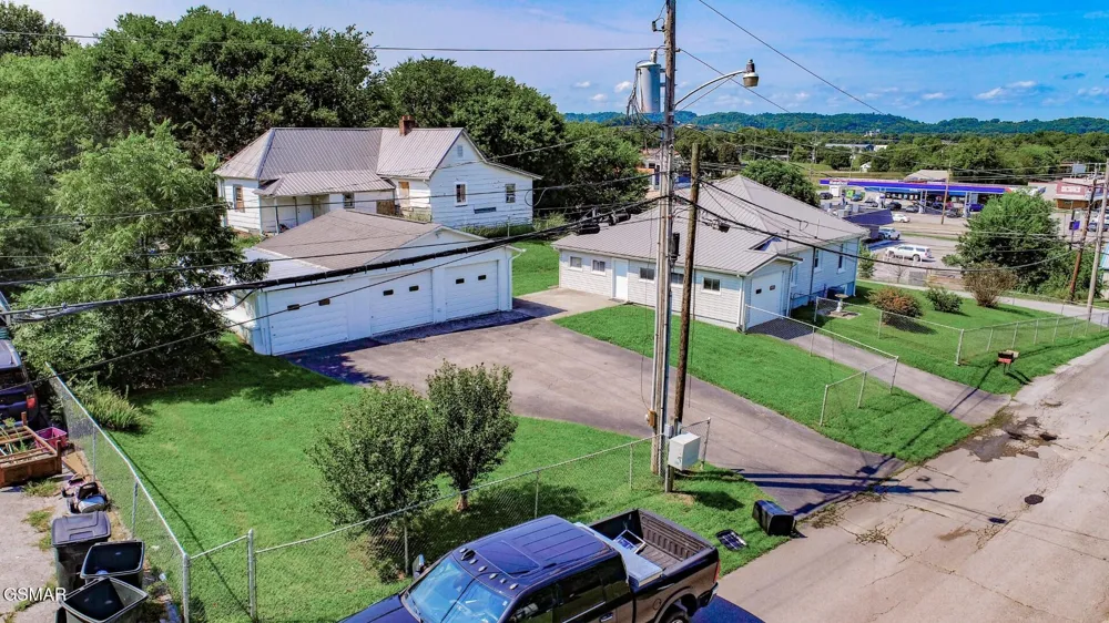 359 Old Knoxville Highway Newport, TN 37821