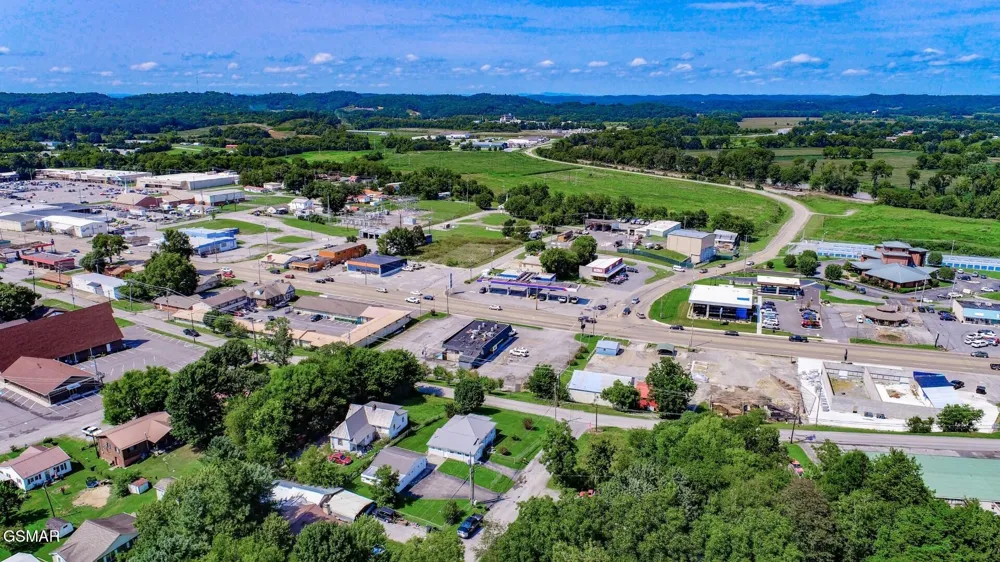 359 Old Knoxville Highway Newport, TN 37821