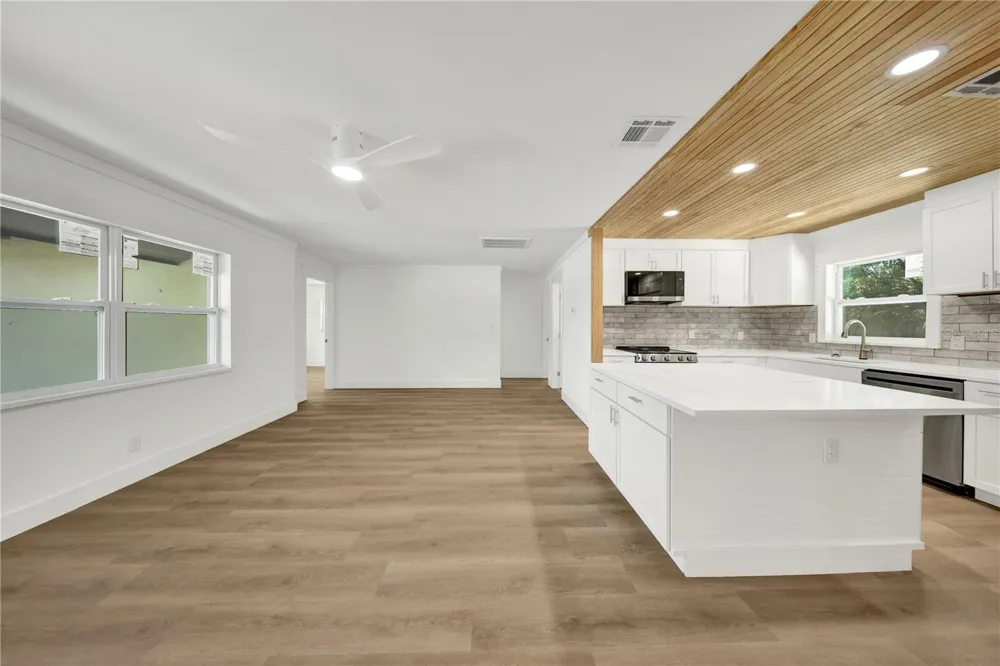 2264 WINCHESTER DRIVE Dunedin, FL 34698
