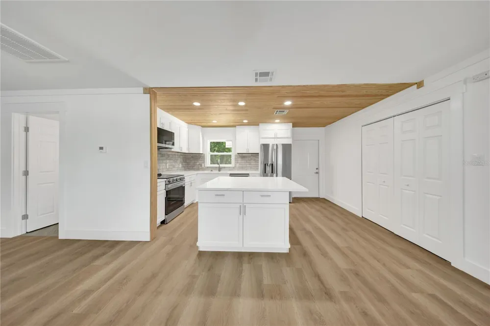 2264 WINCHESTER DRIVE Dunedin, FL 34698