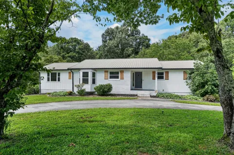 2727 Old Salem Dr