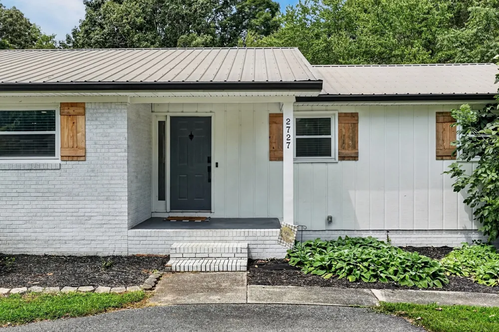 2727 Old Salem Dr Cookeville, TN 38506