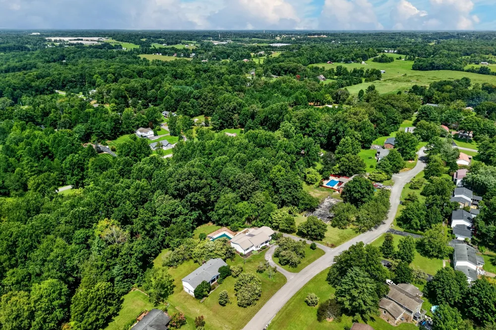 2727 Old Salem Dr Cookeville, TN 38506