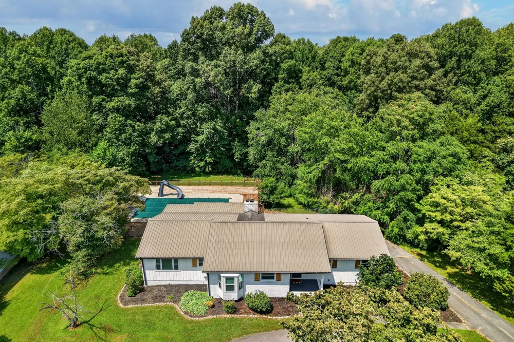 2727 Old Salem Dr Cookeville, TN 38506