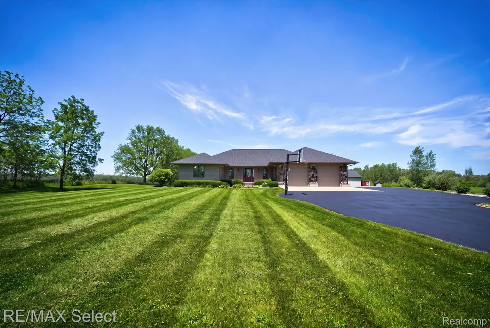 9120 RAY ROAD Gaines Township, MI 48436