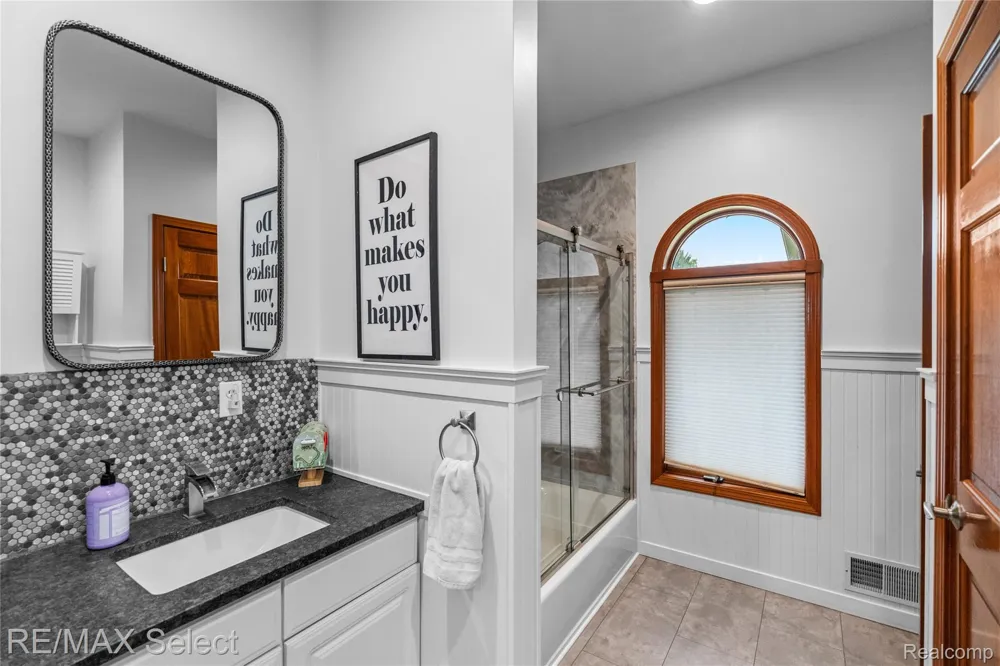 9120 RAY ROAD Gaines Township, MI 48436