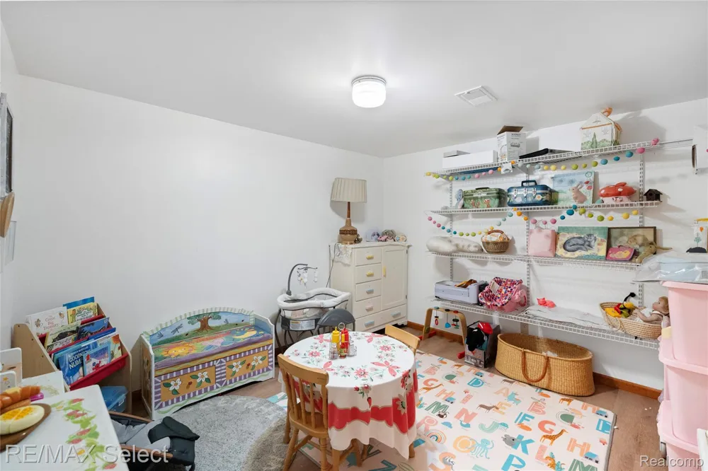 9120 RAY ROAD Gaines Township, MI 48436