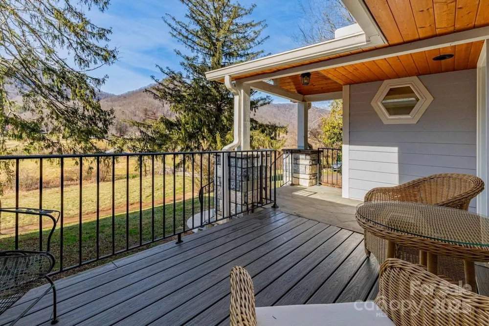 2888 Beaverdam Road Canton, NC 28716