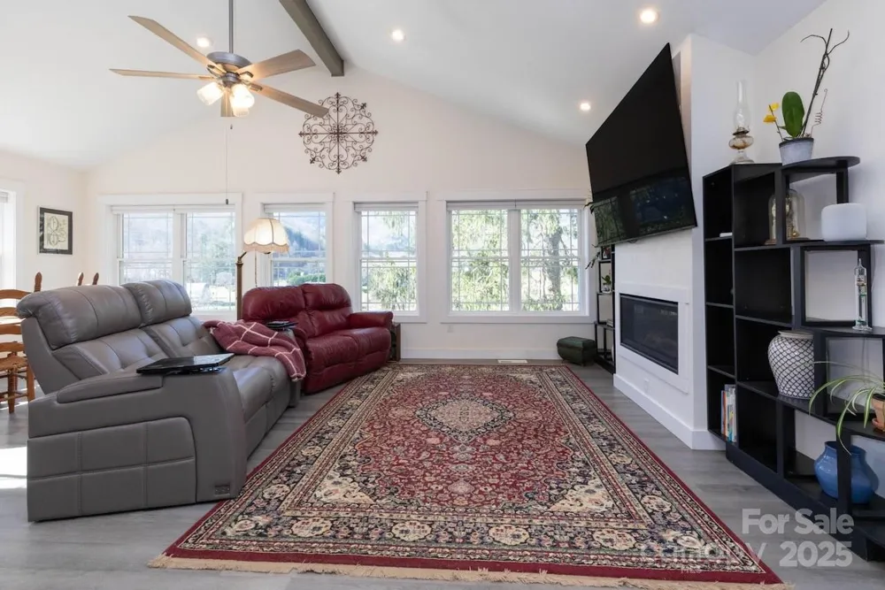 2888 Beaverdam Road Canton, NC 28716