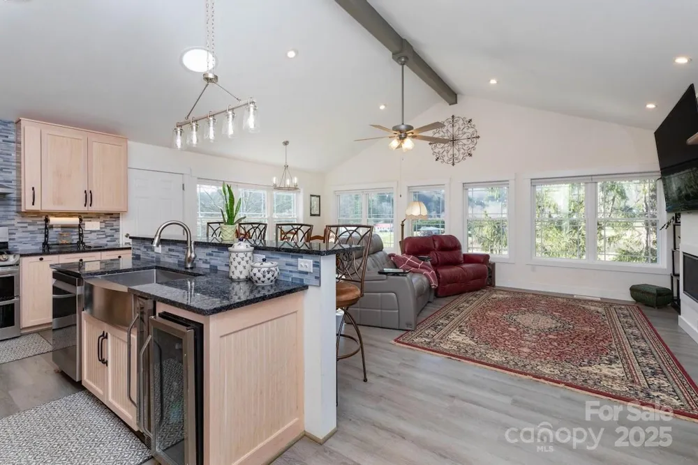 2888 Beaverdam Road Canton, NC 28716