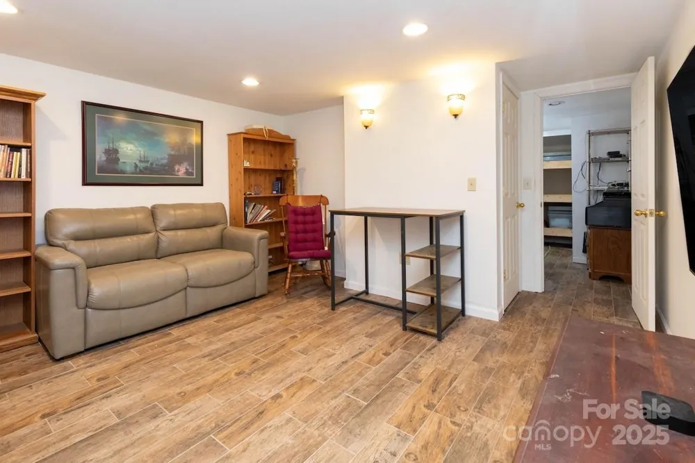 2888 Beaverdam Road Canton, NC 28716