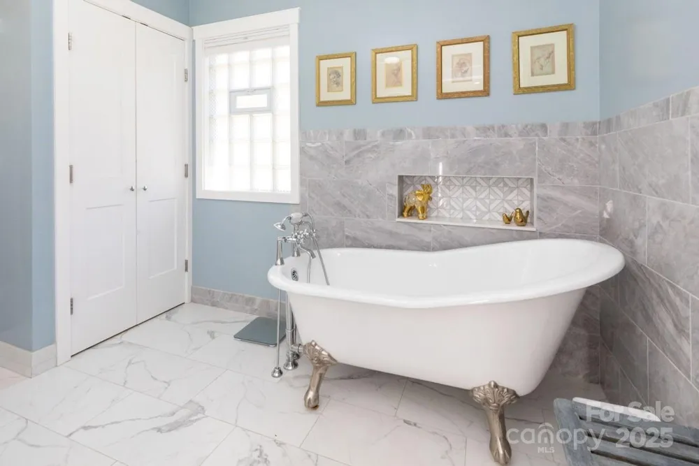 2888 Beaverdam Road Canton, NC 28716