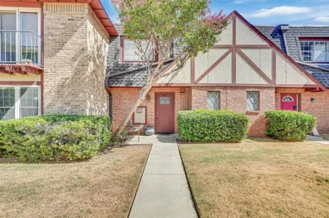 1817 E Grauwyler Road #158