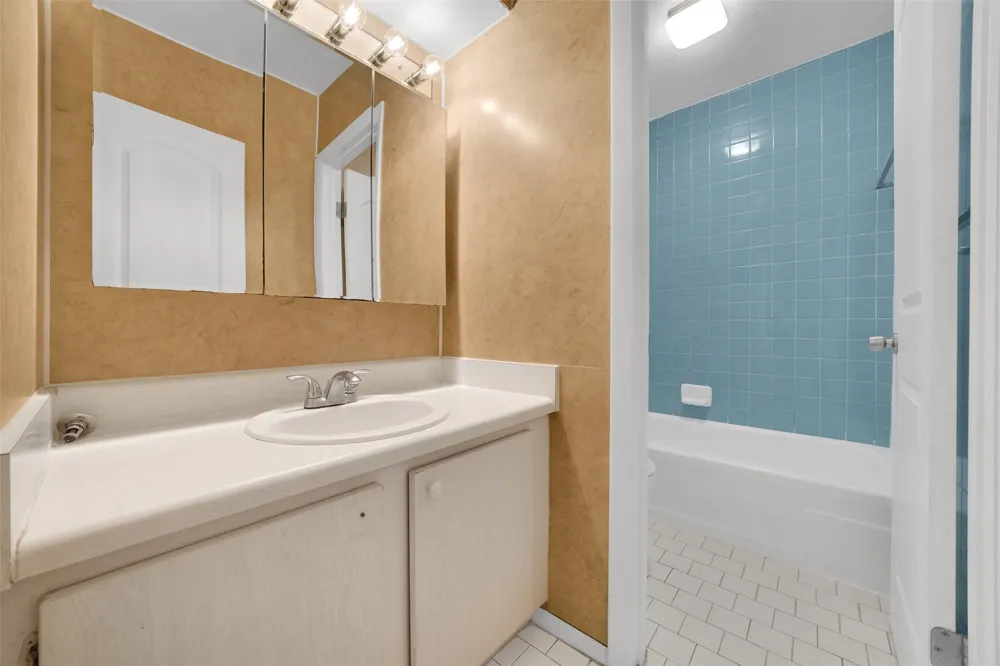 1817 E Grauwyler Road #158 Irving, TX 75061