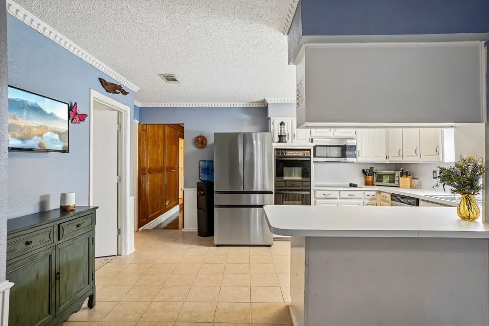 335 Robin Hill Lane Duncanville, TX 75137