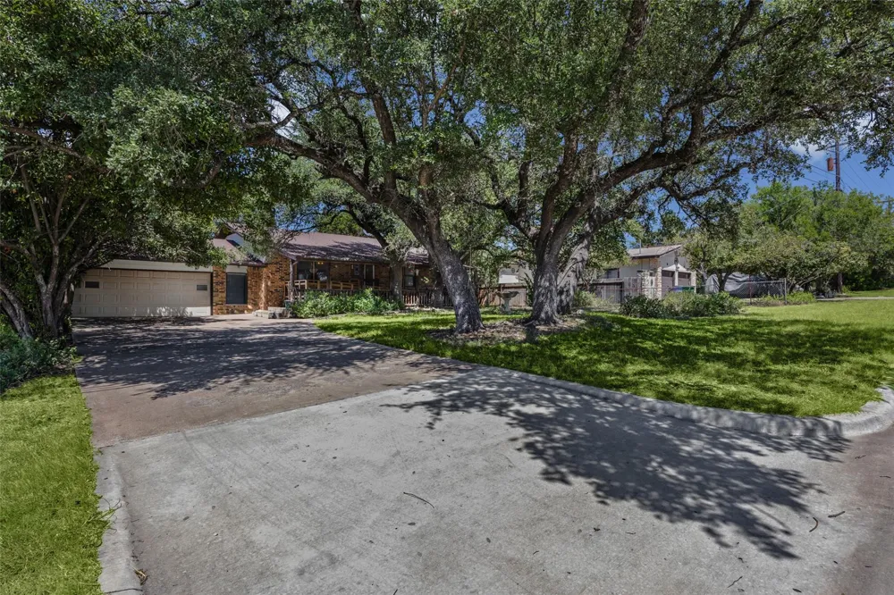 20604 Dawn Drive Lago Vista, TX 78645