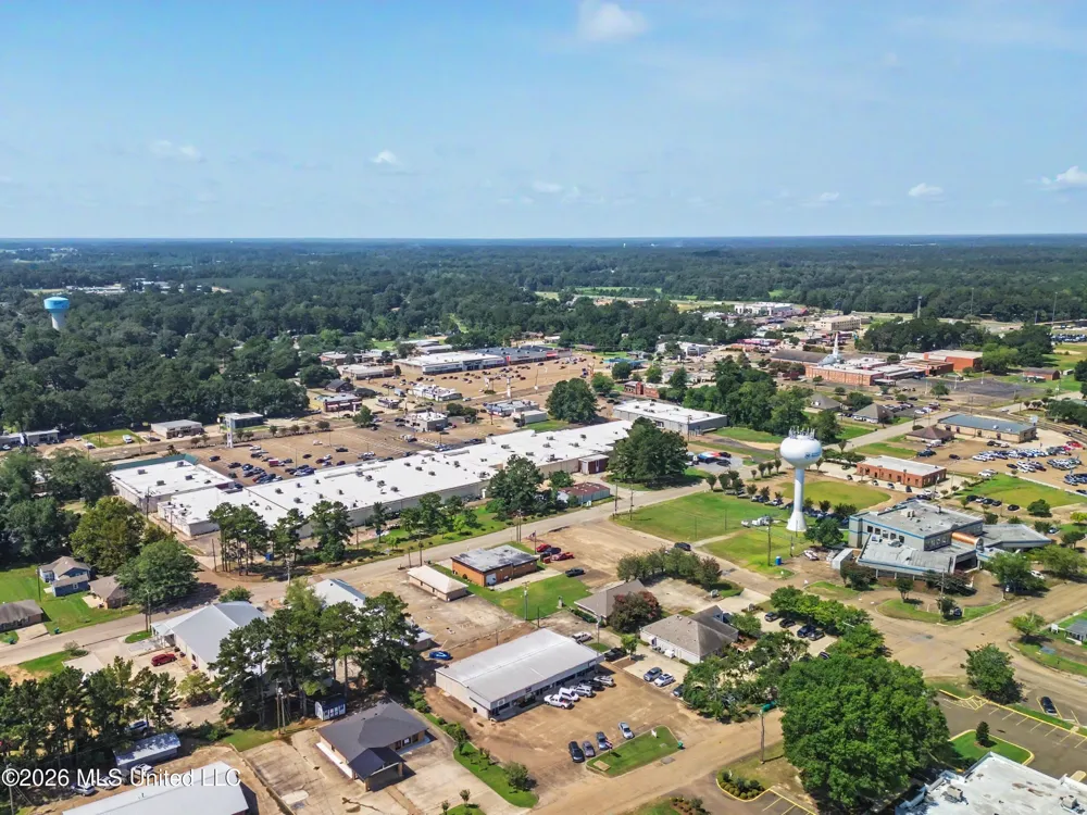 1405 Aston Avenue Mccomb, MS 39648