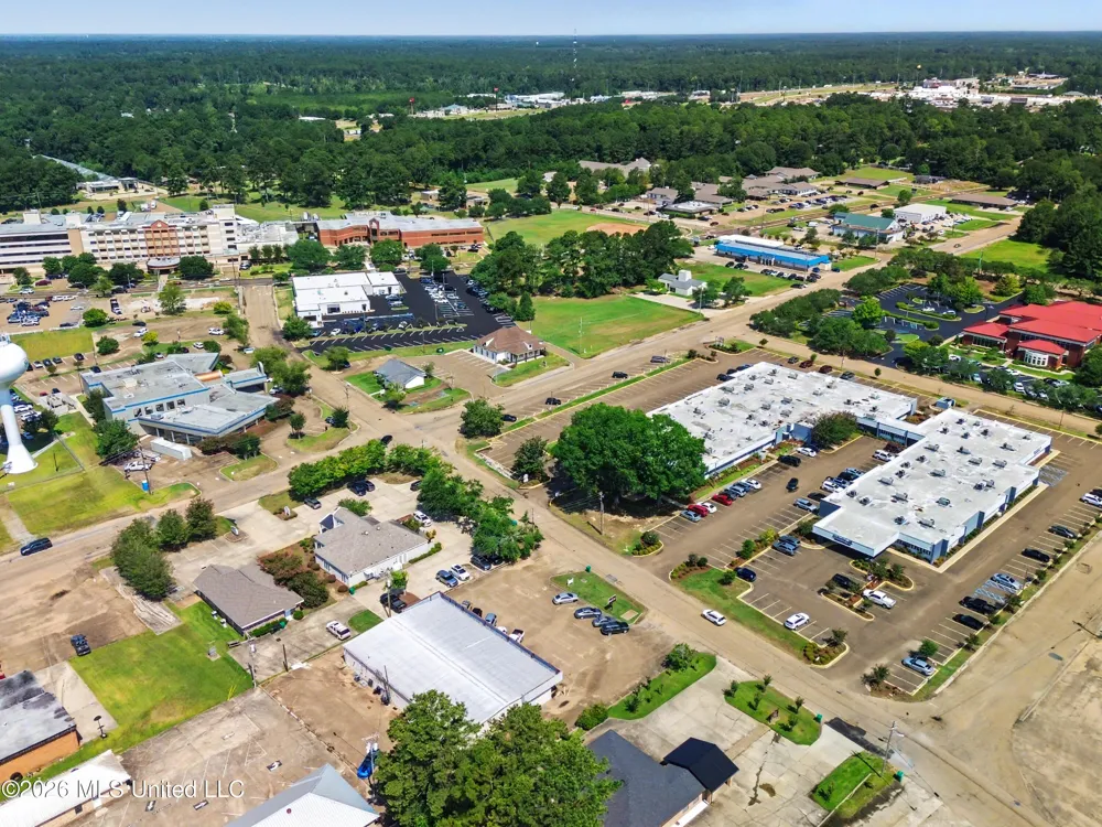 1405 Aston Avenue Mccomb, MS 39648