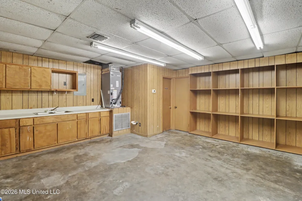 1405 Aston Avenue Mccomb, MS 39648