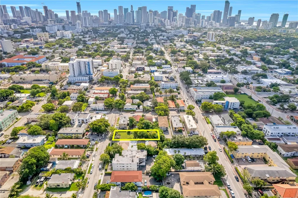 1324 SW 5th St Miami, FL 33135