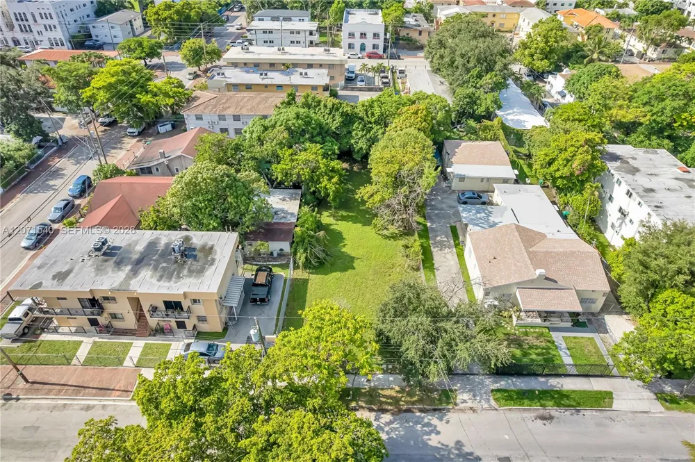 1324 SW 5th St Miami, FL 33135