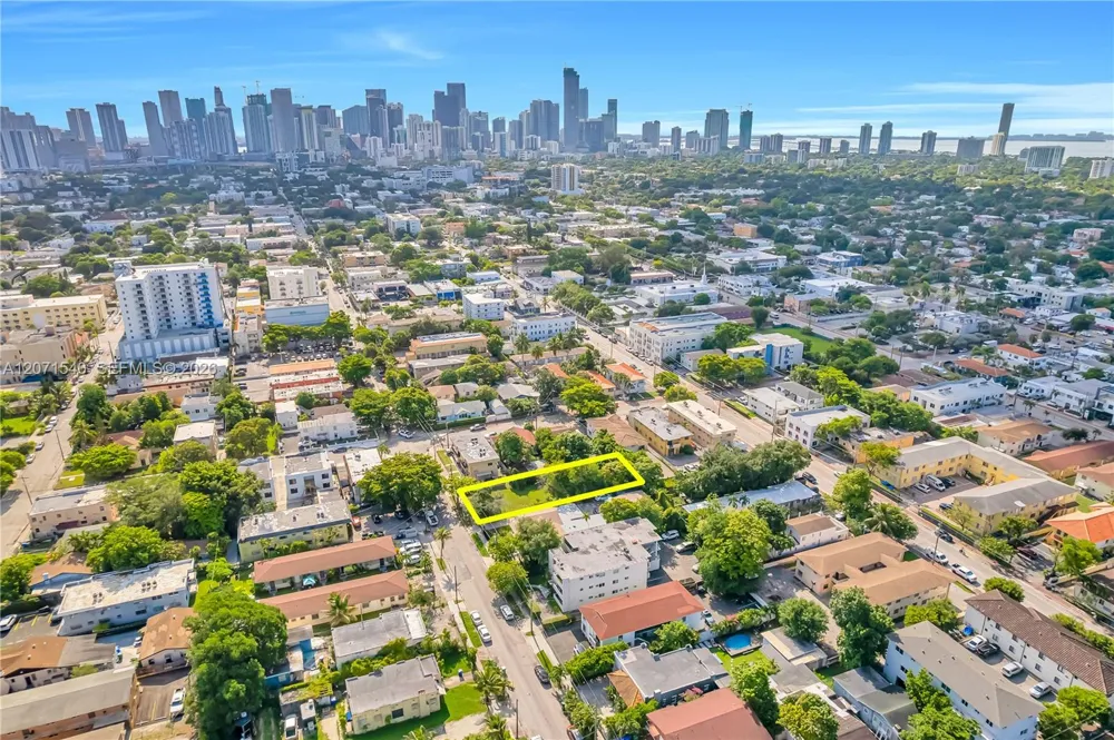 1324 SW 5th St Miami, FL 33135