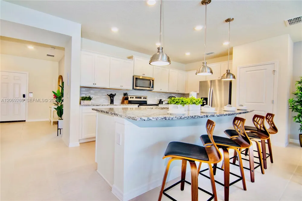 3850 Lana AVE Davenport, FL 33897