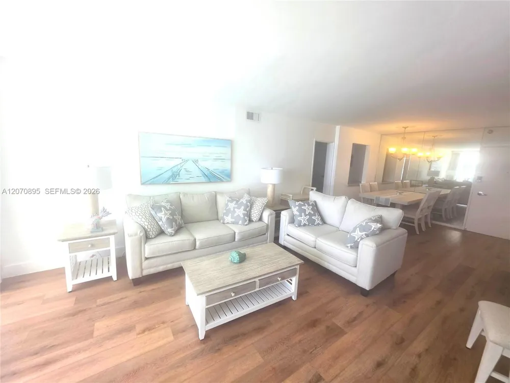 5151 Collins Ave #826 Miami Beach, FL 33140