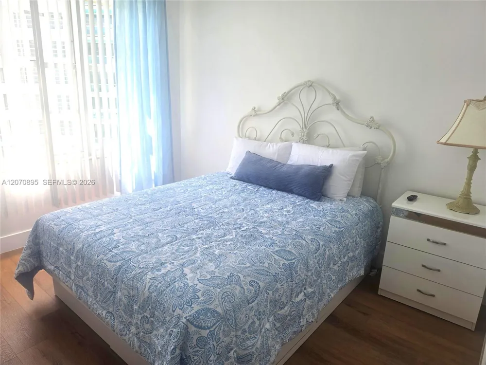 5151 Collins Ave #826 Miami Beach, FL 33140