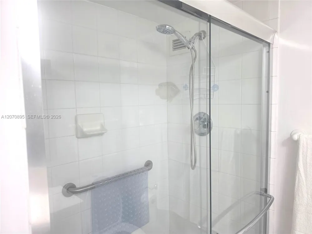 5151 Collins Ave #826 Miami Beach, FL 33140