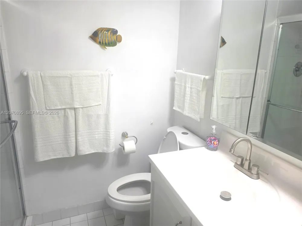 5151 Collins Ave #826 Miami Beach, FL 33140